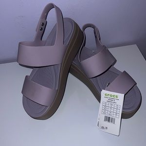 Crocs Brooklyn low wedge purple women’s size 8